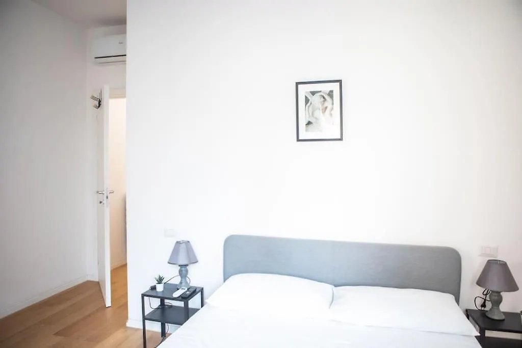 Vatican Apartment With Balcony Rome